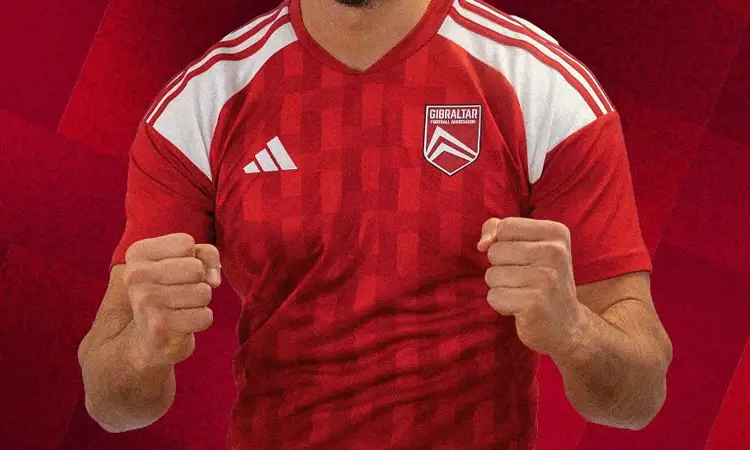 Dit zijn de Gibraltar voetbalshirts 2024-2025