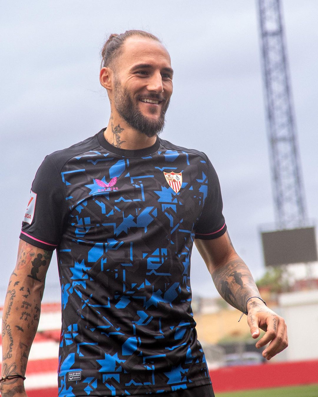 Sevilla voetbalshirts 2023-2024