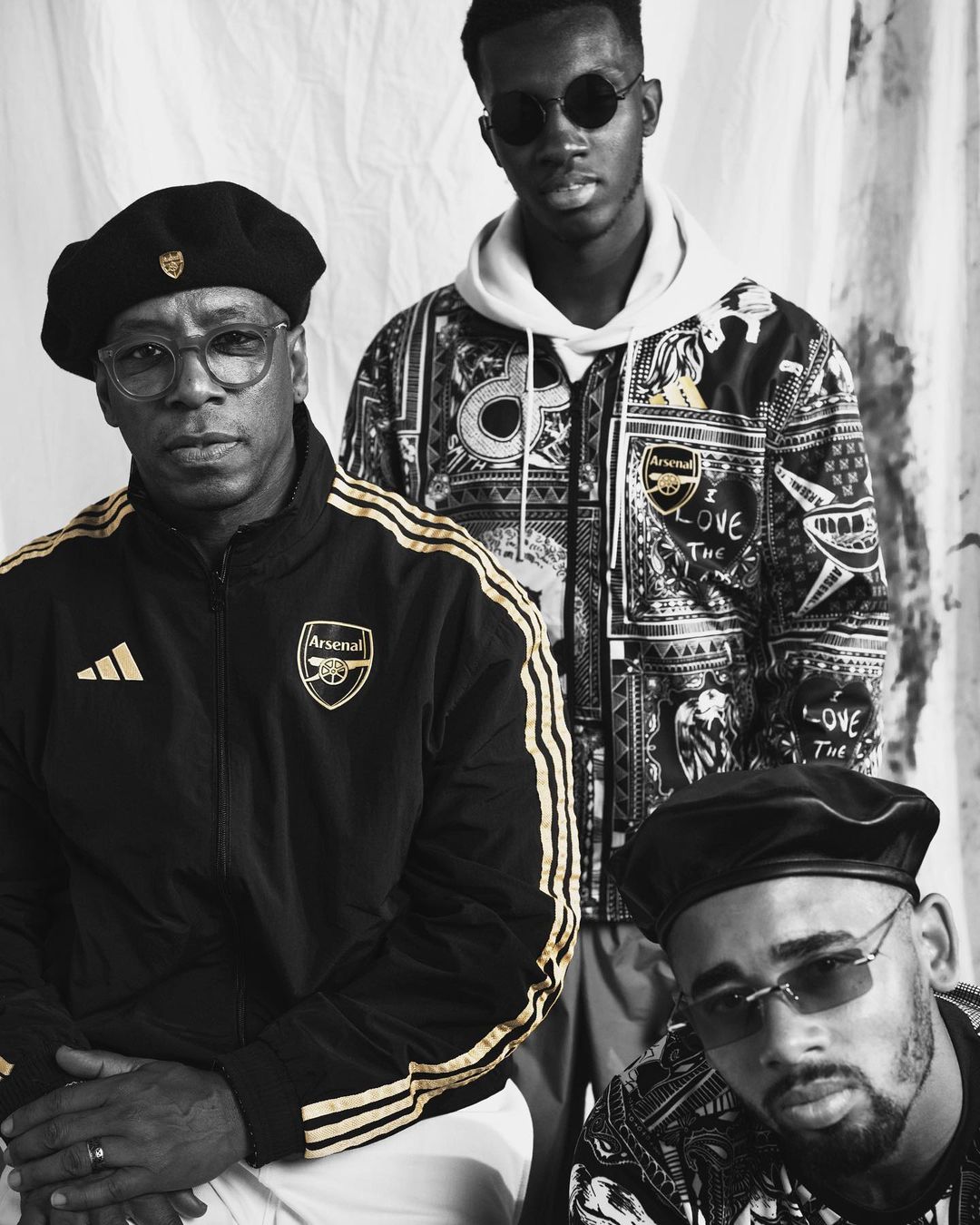 Arsenal warming-up shirt en trainingsjack eerbetoon aan Ian Wright