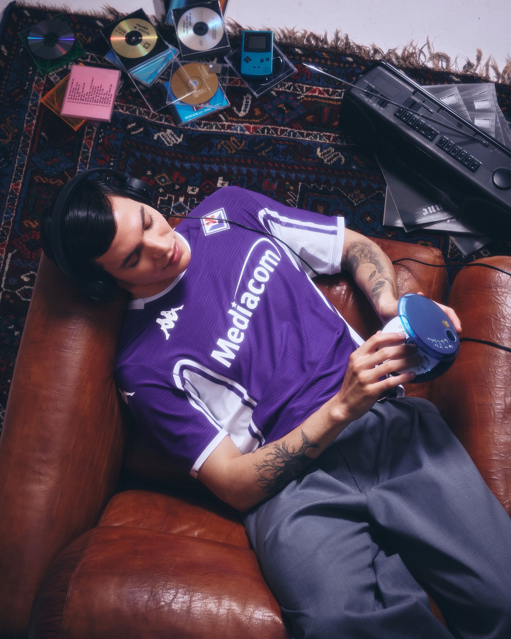 Fiorentina voetbalshirts 2025-2026 geïnspireerd door shirts jaren '90, basiliek en Arno