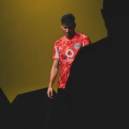 Borussia Dortmund thuisshirt 2025-2026 ode aan sfeer in stadion!