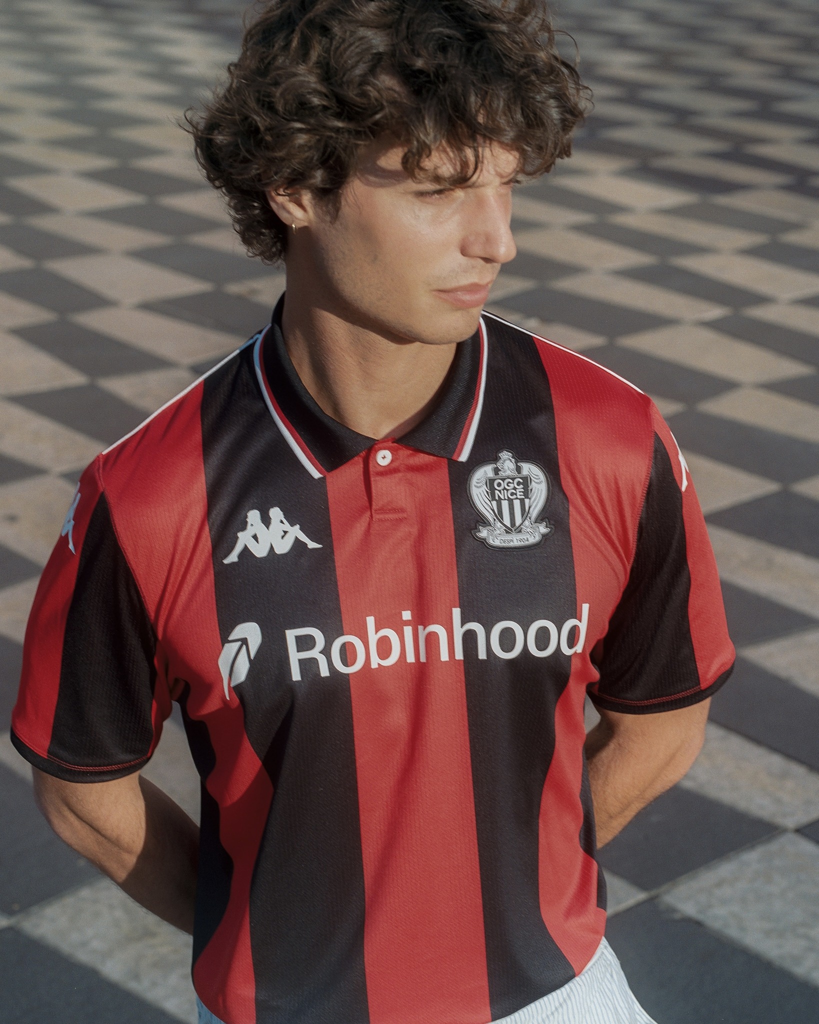 Dit zijn de OGC Nice voetbalshirts 2025-2026 van Kappa