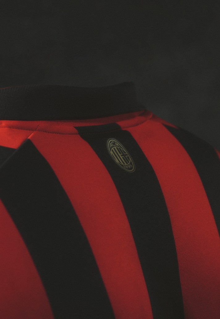 AC Milan viert 125 jarig jubileum met speciaal voetbalshirt