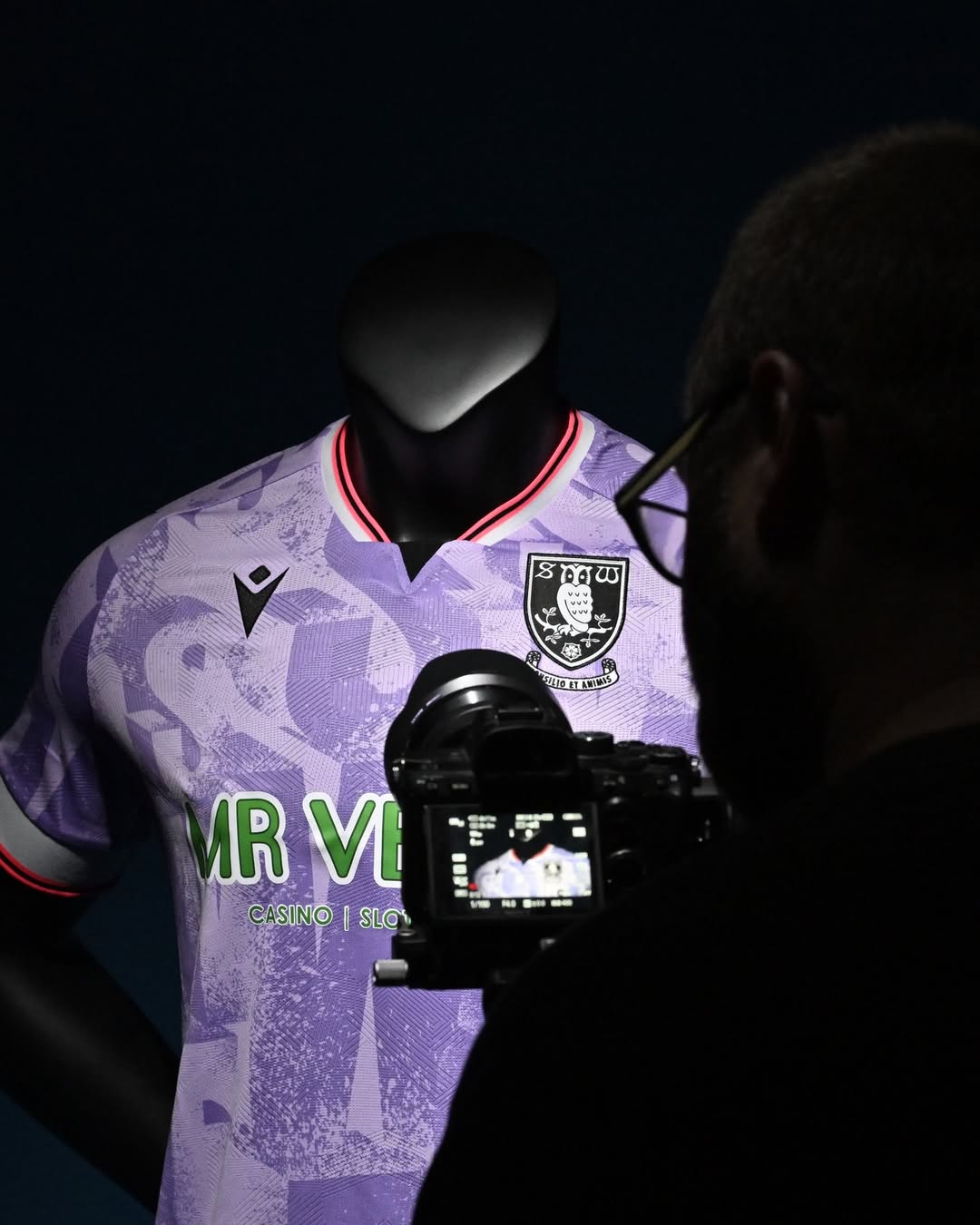 Sheffield Wednesday voetbalshirts 2025-2026: tussen traditie en vernieuwing