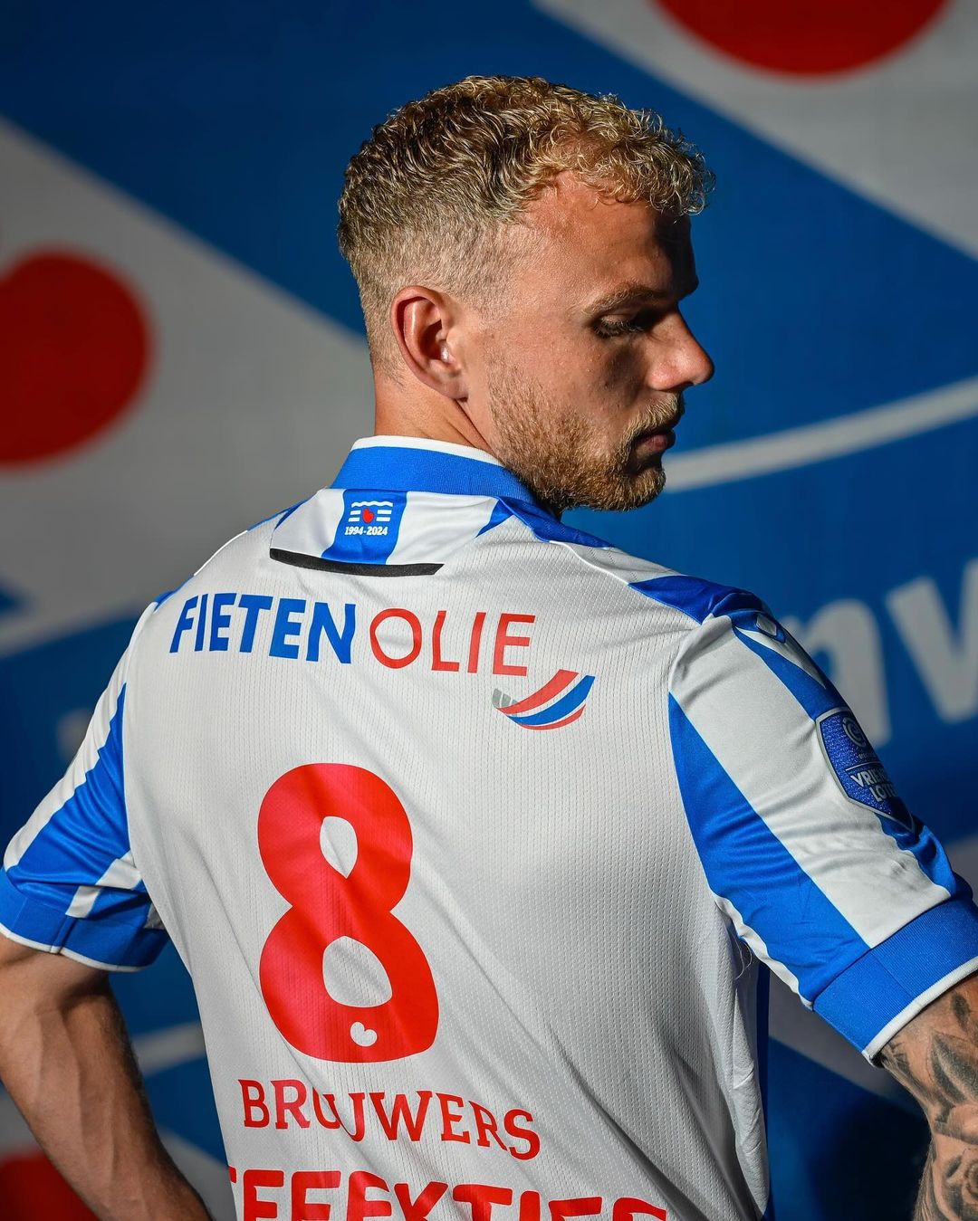 SC Heerenveen voetbalshirts 2024-2025 eerbetoon aan Abe Lenstra Stadion en Friesland