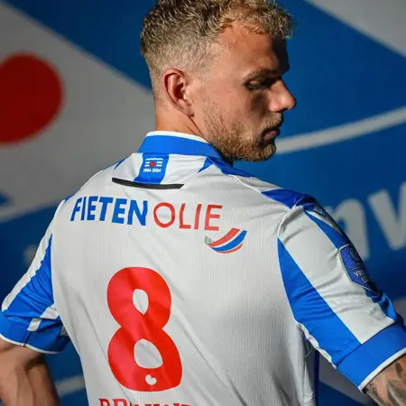 SC Heerenveen voetbalshirts 2024-2025 eerbetoon aan Abe Lenstra Stadion en Friesland