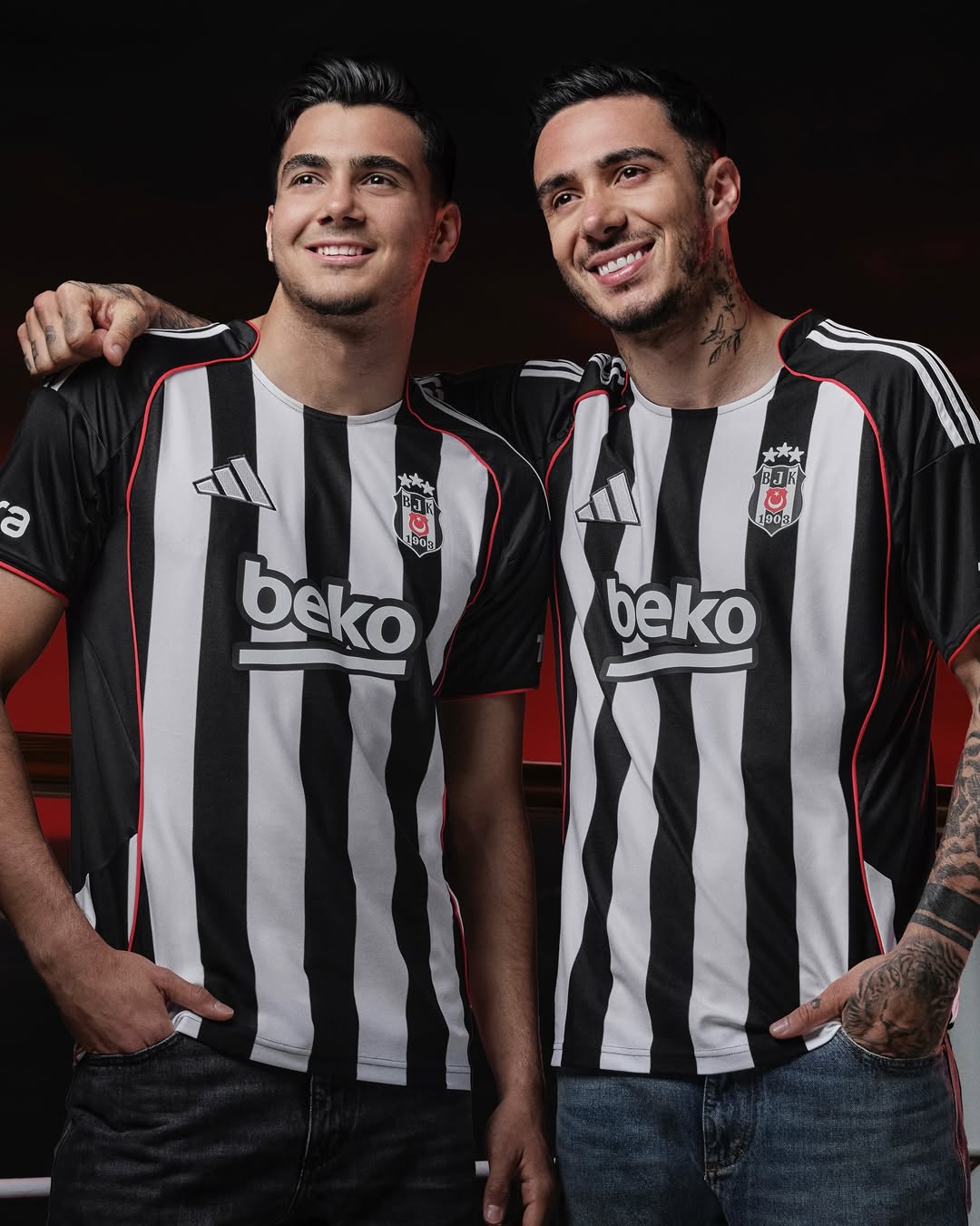 Beşiktaş voetbalshirts 2025-2026 hebben adidas TIRO25 template