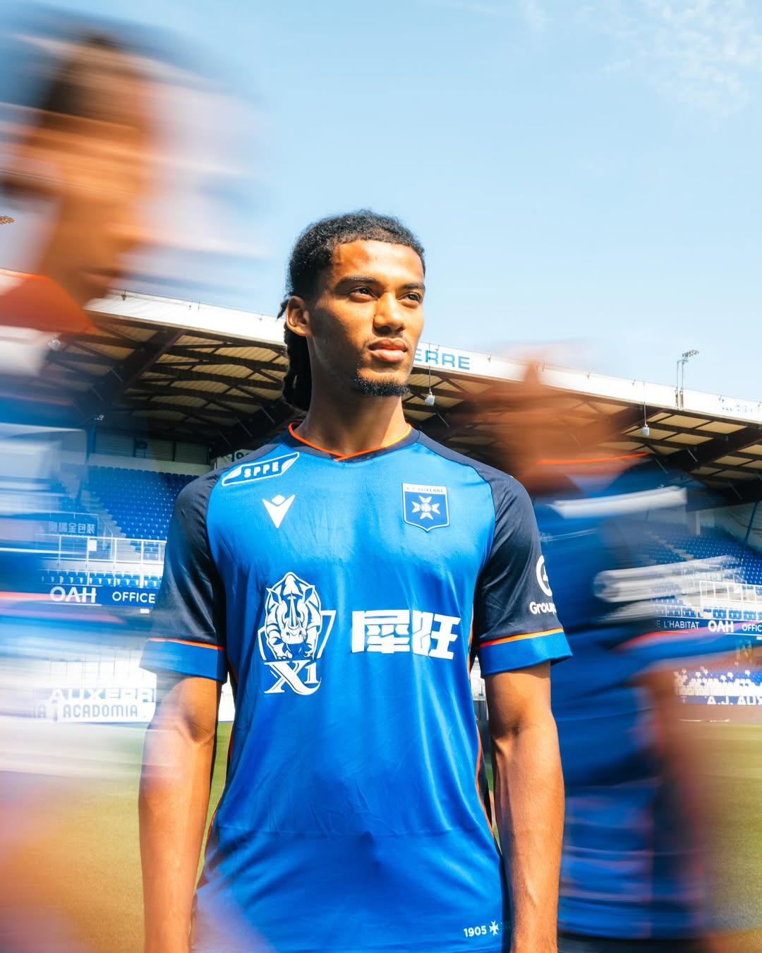 AJ Auxerre voetbalshirts 2025-2026 ode aan 120 jarig bestaan