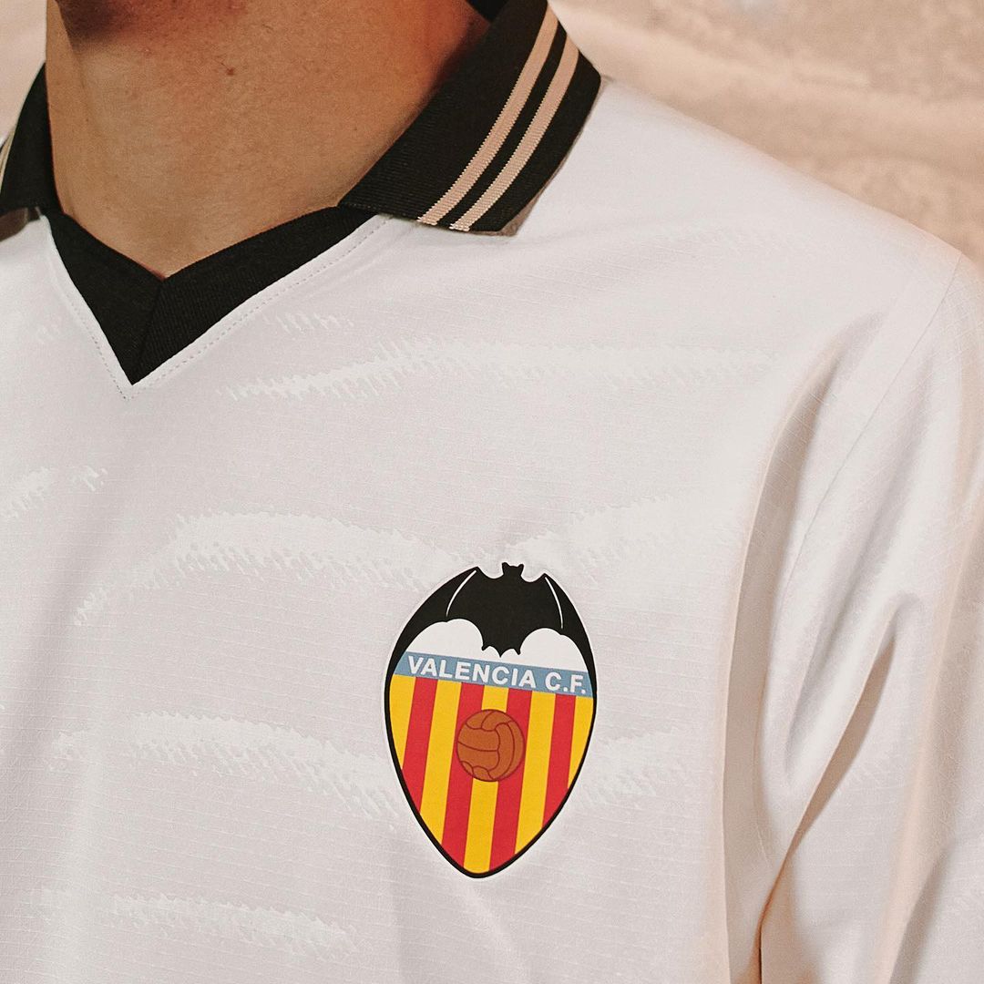 Valencia voetbalshirts 2023-2024