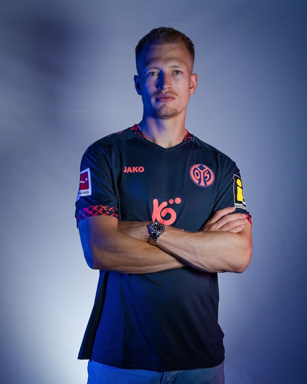 FSV Mainz voetbalshirts 2024-2025: Een moderne twist aan het verleden