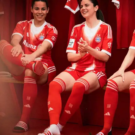 Bayern München thuisshirt 2025-2026 ode aan de stad!