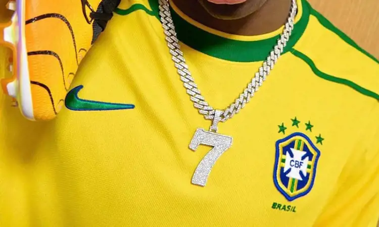 Nike lanceert re-issue van Brazilië voetbalshirt 1998