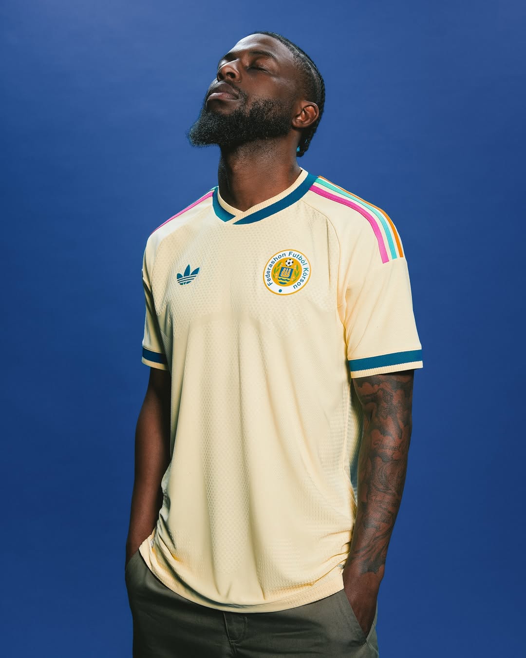 Curaçao WK 2026 uitshirt geïnspireerd door kleurrijke huizen