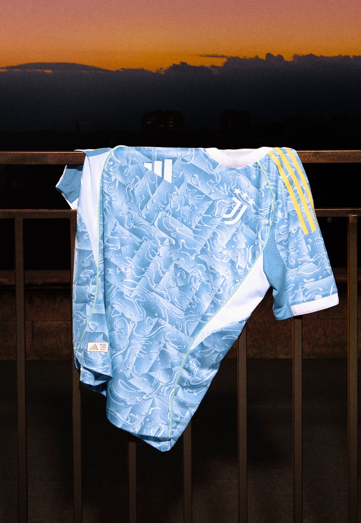 Juventus uitshirt 2025-2026 in stijl Italiaanse kust!