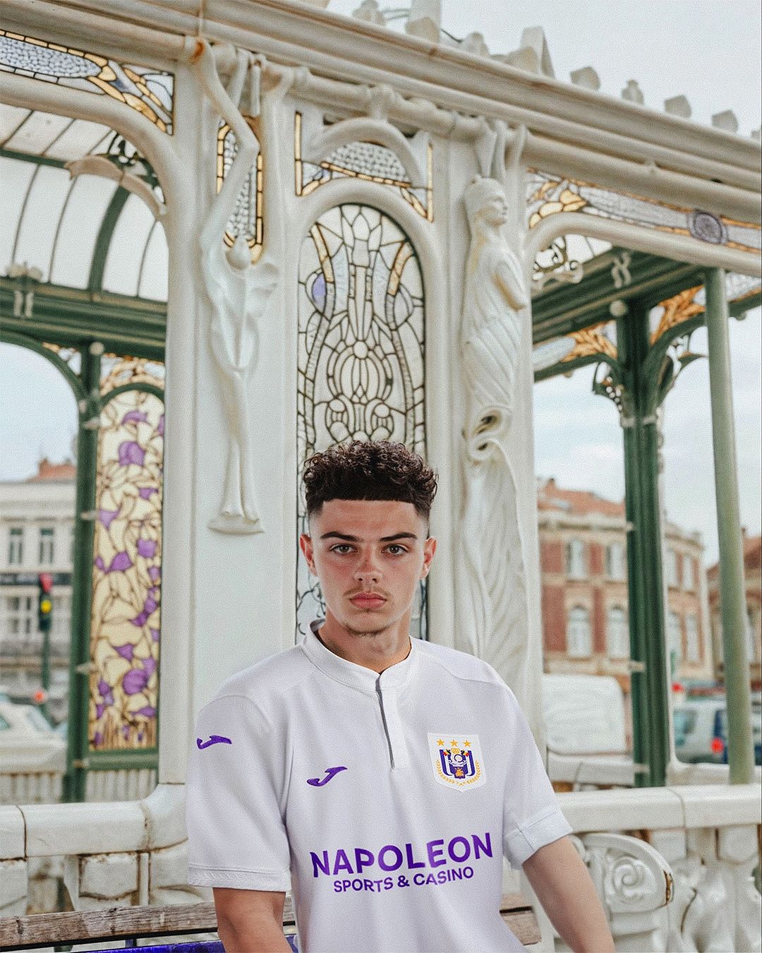 Anderlecht voetbalshirts 2024-2025 hebben Art Nouveau patroon