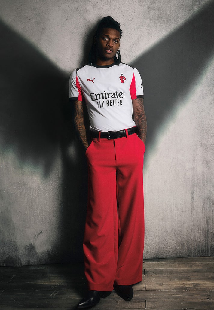 AC Milan uitshirt 2025-2026 ode aan shirt 1981-1982 met duivels randje