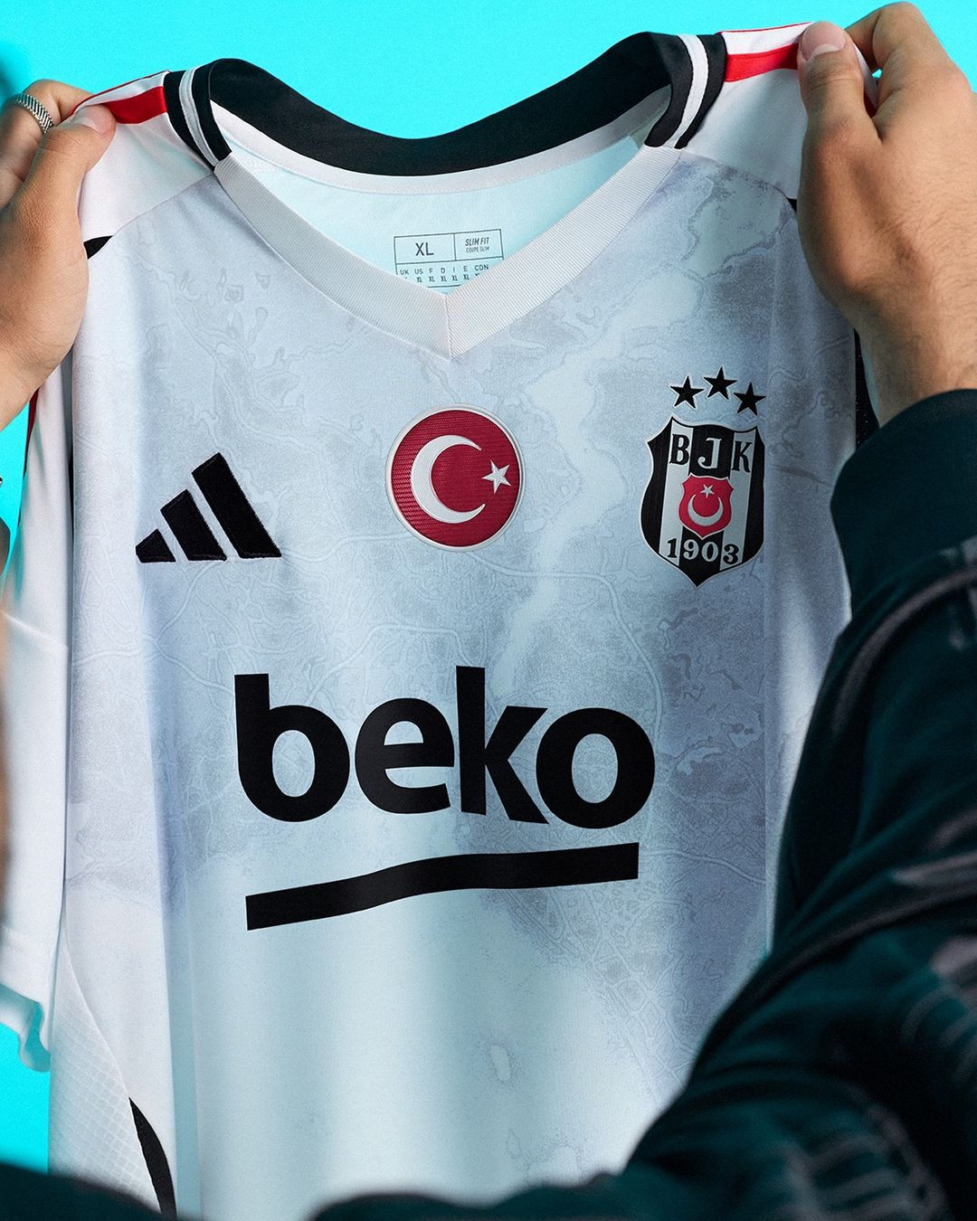 Dit zijn de Besiktas voetbalshirts 2024-2025