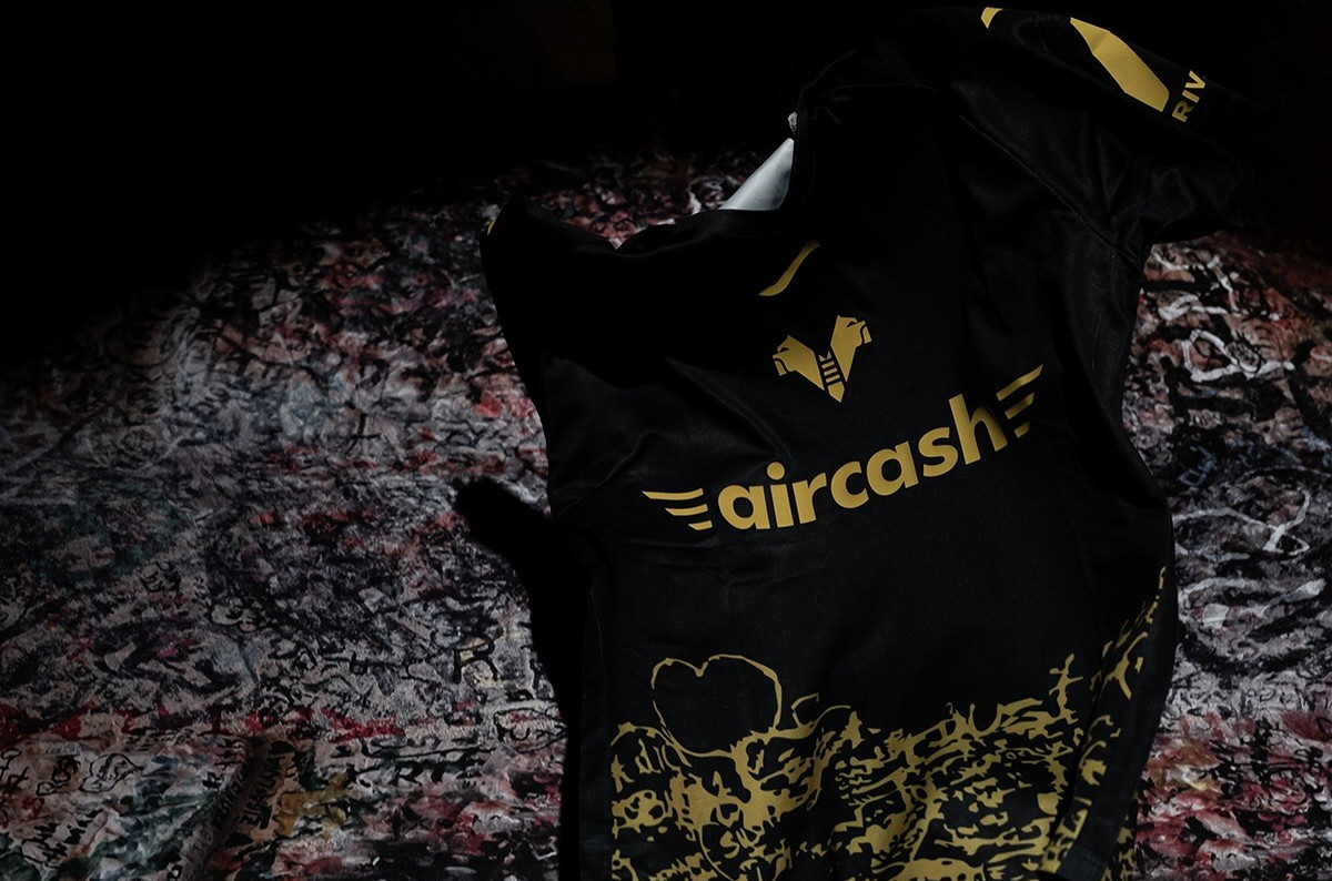 Hellas Verona 4E Shirt 2025 2026 L