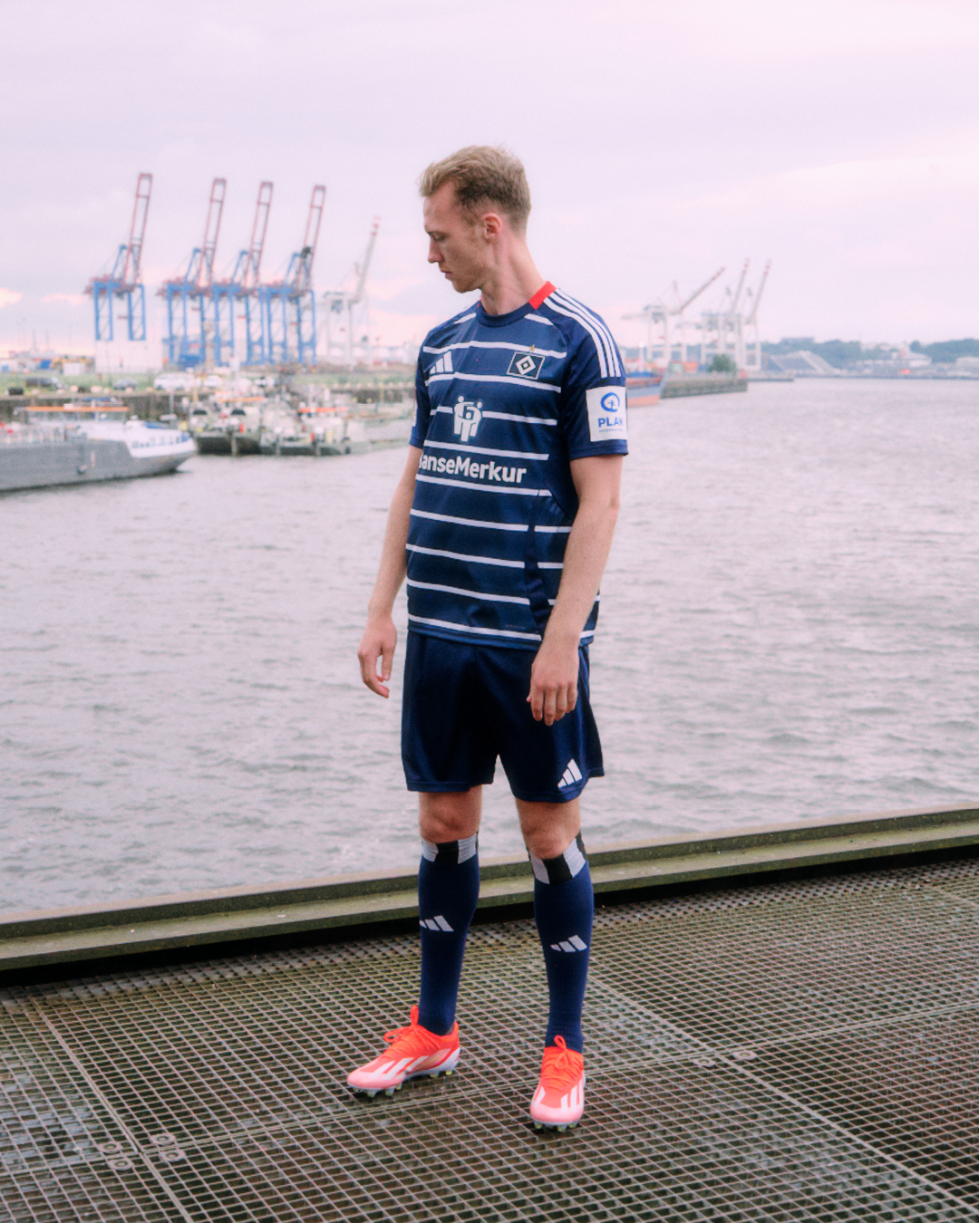 Hamburger SV voetbalshirts 2024-2025 in teken 1887 en vissermannen!