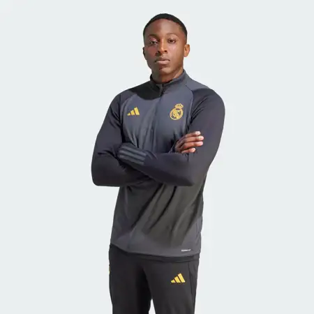 Dit is het grijze Real Madrid Champions League trainingspak 2023-2024