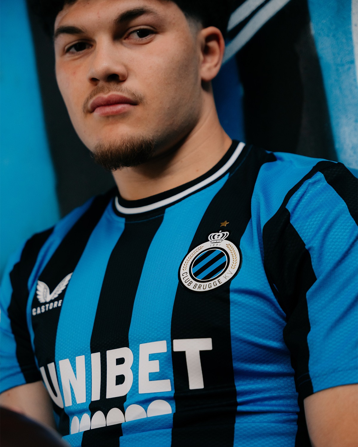Club Brugge voetbalshirts 2024-2025 geïnspireerd door retro shirts en Brugse Reien