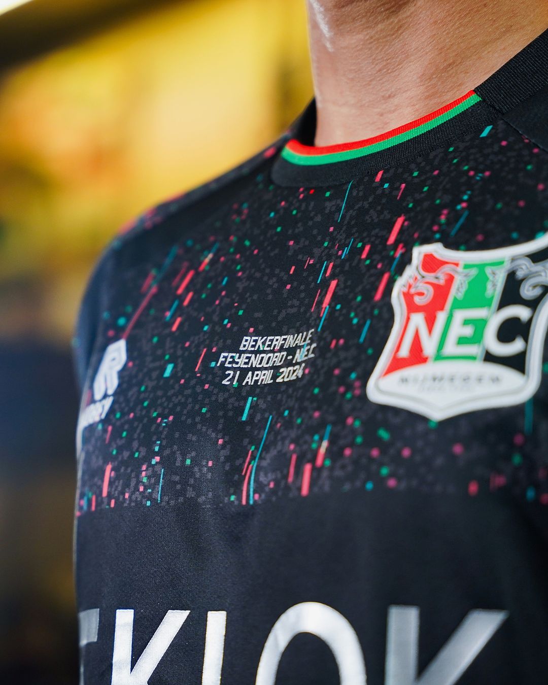 Dit is het N.E.C. Nijmegen bekerfinale voetbalshirt 2024