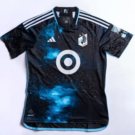 Minnesota United thuisshirt 2024-2025 bevat Noorderlicht effect