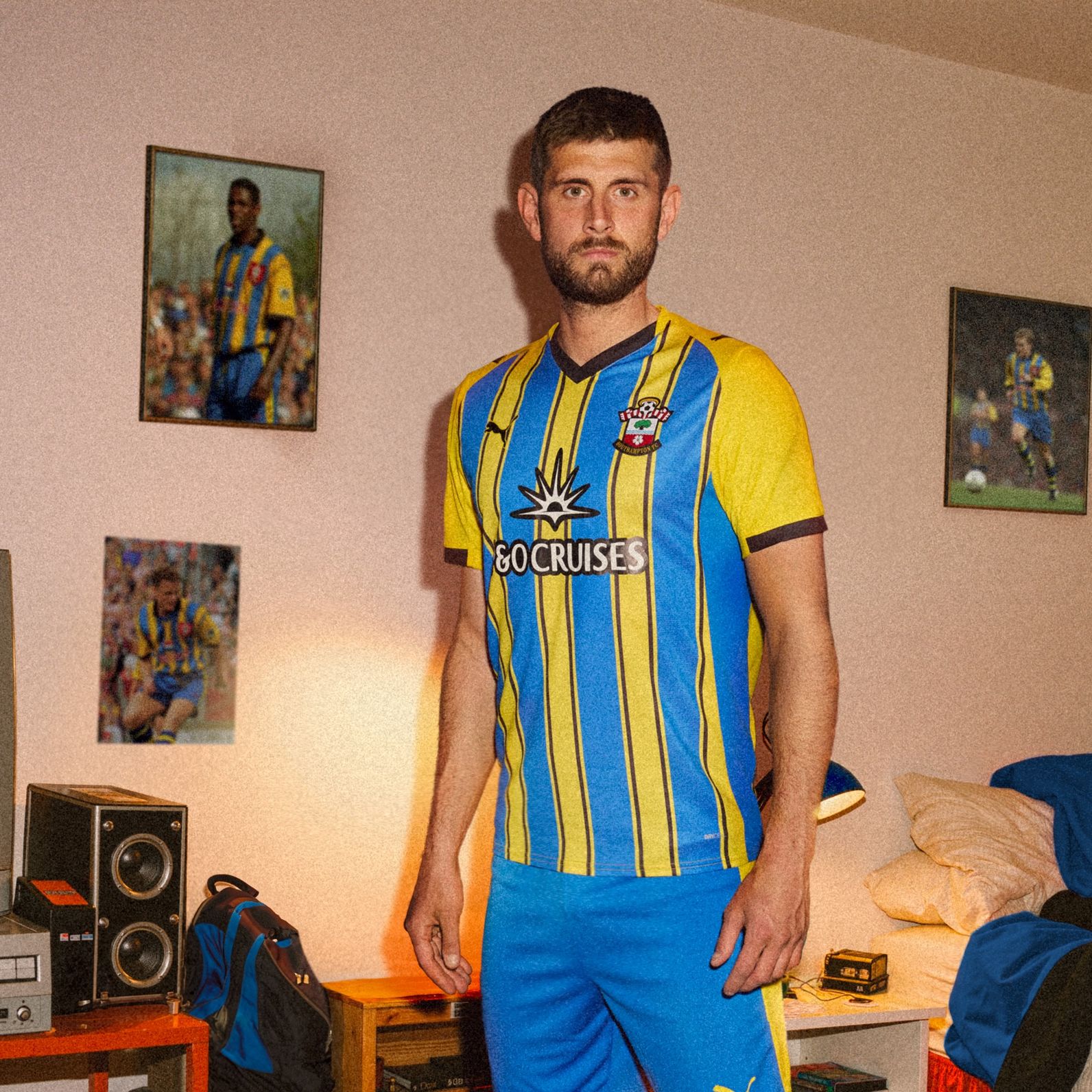 Southampton FC voetbalshirts 2025-2026 geïnspireerd door shirts jaren '70 en '90