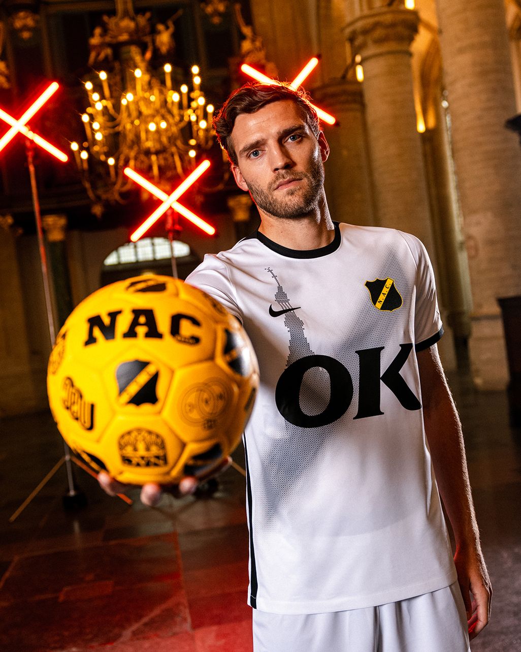 NAC Breda voetbalshirts 2023-2024