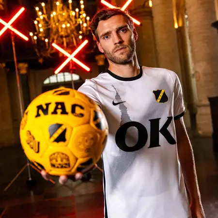 NAC Breda voetbalshirts 2023-2024