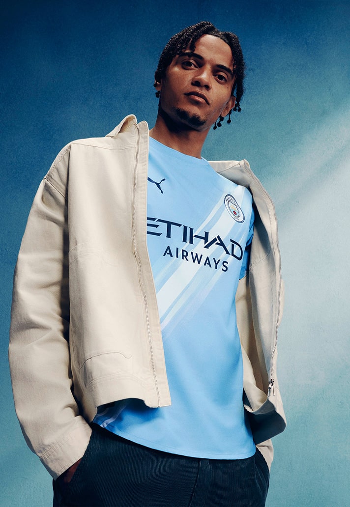 Manchester City thuisshirt 2025-2026 bevat diagonale baan uit jaren '70!