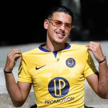 Toulouse FC 3e shirt eyecatcher van voetbalshirts 2024-2025