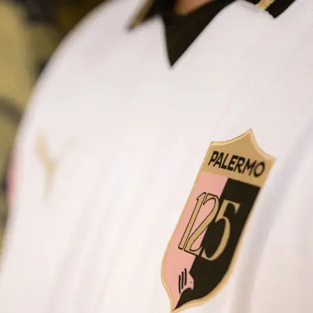 Palermo FC lanceert voetbalshirt ter ere 125 jarig bestaan