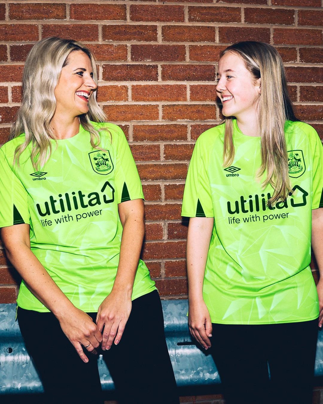 Huddersfield Town voetbalshirts 2023-2024