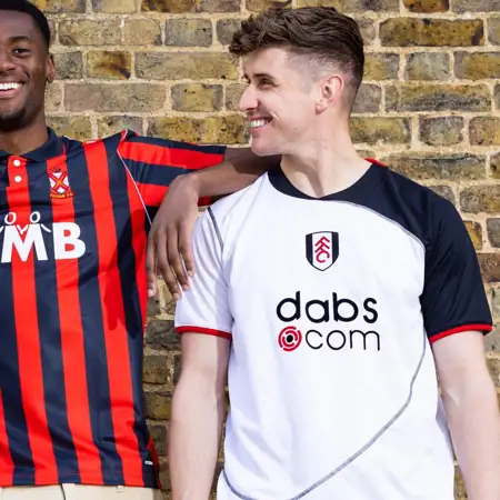 Dit zijn de Fulham FC retro voetbalshirts van COPA Football