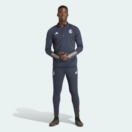 Dit is het Real Madrid trainingspak 2023-2024