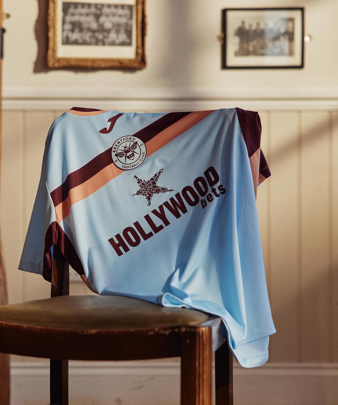 Brentford FC voetbalshirts 2025-2026 ode aan 100 jarig bestaan