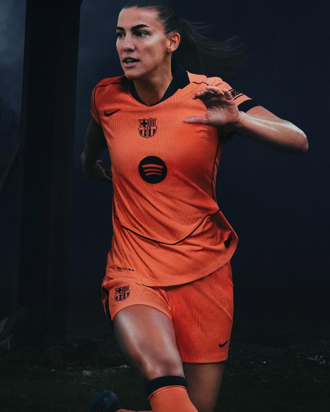 FC Barcelona 3e shirt 2025-2026 ode aan oranje shirts en Total90 template!