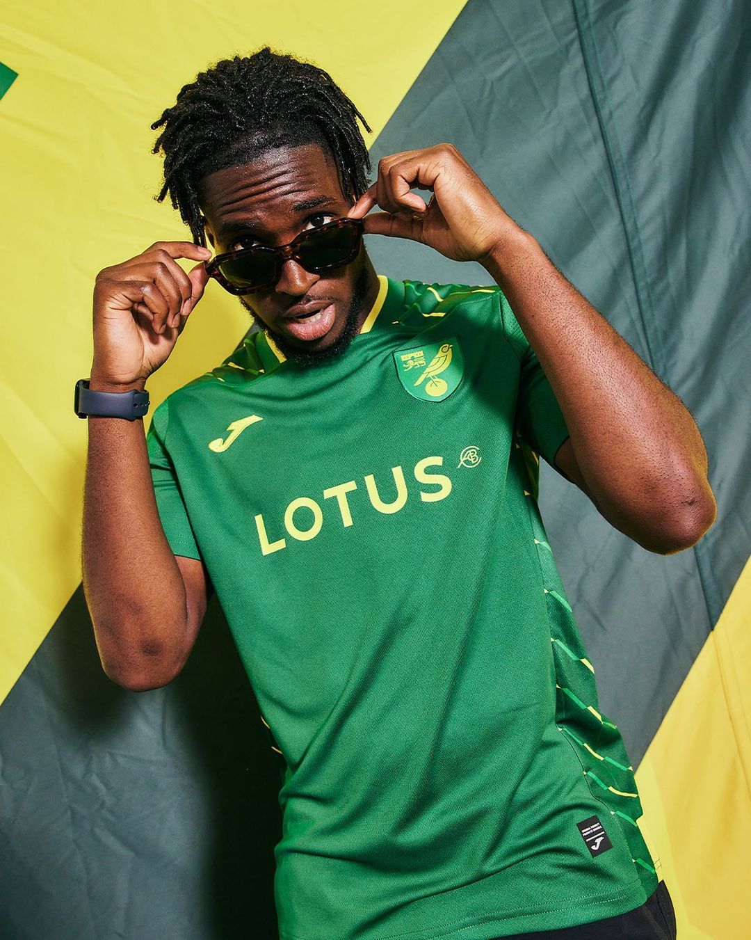Norwich City voetbalshirts 2023-2024