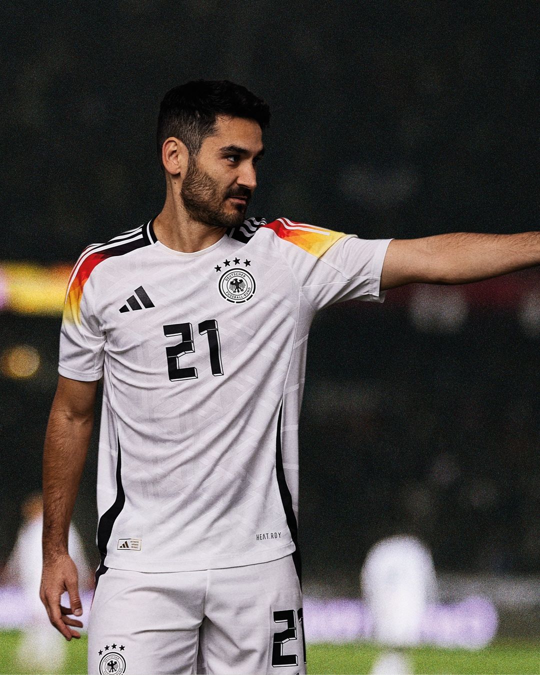 Duitsland Euro 2024 voetbalshirt in stijl jaren '90! 