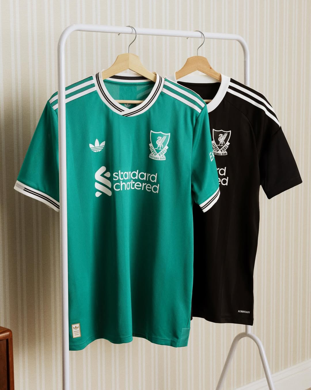 Liverpool FC 3e shirt 2025-2026 heeft retro look!