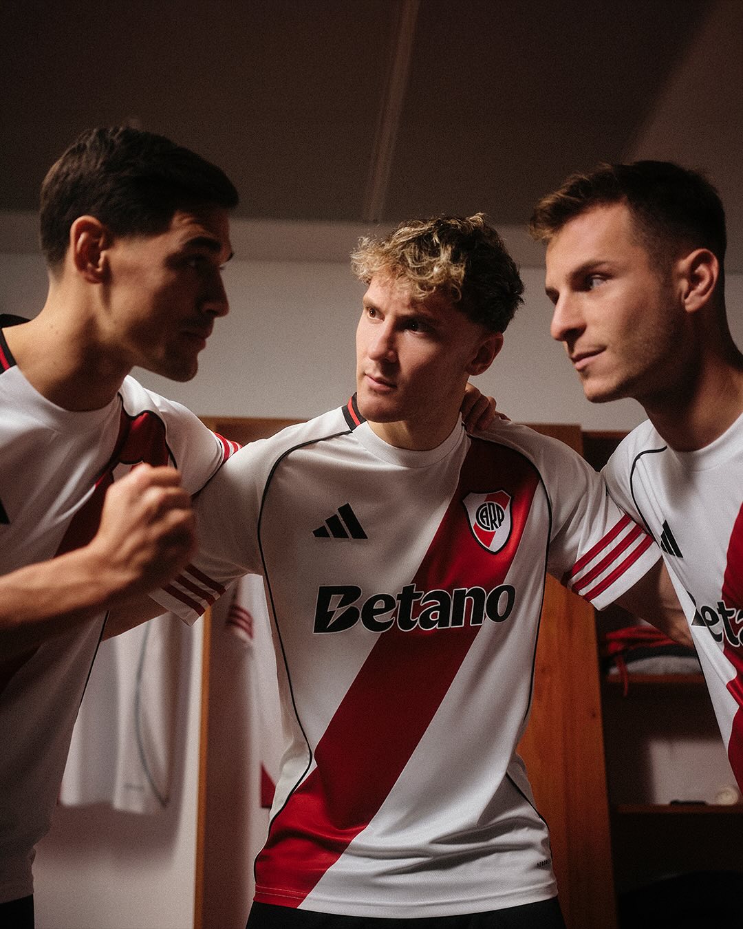 River Plate voetbalshirts 2025-2026 geïnspireerd door twee historische prijzen