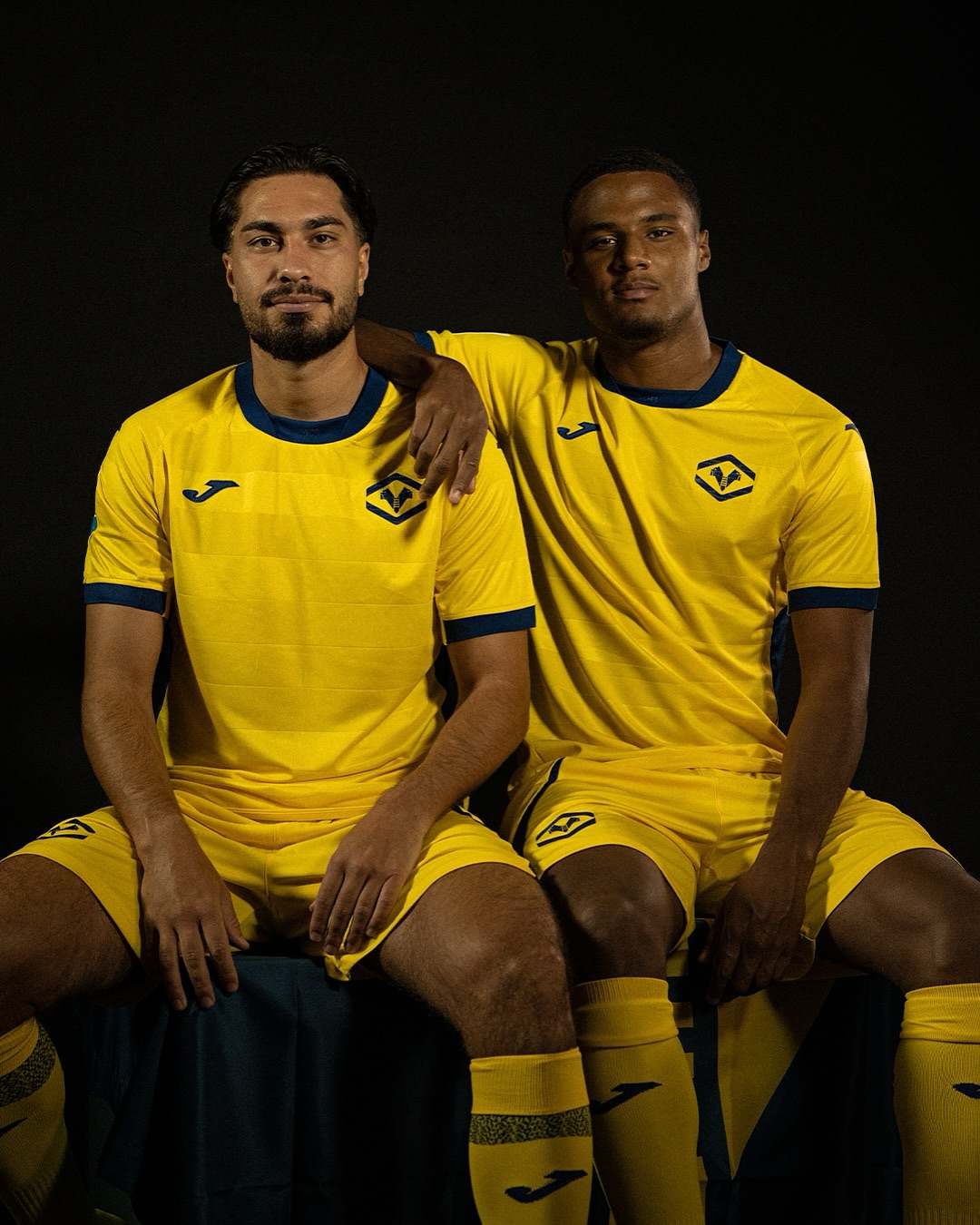 Dit zijn de Hellas Verona voetbalshirts 2025-2026