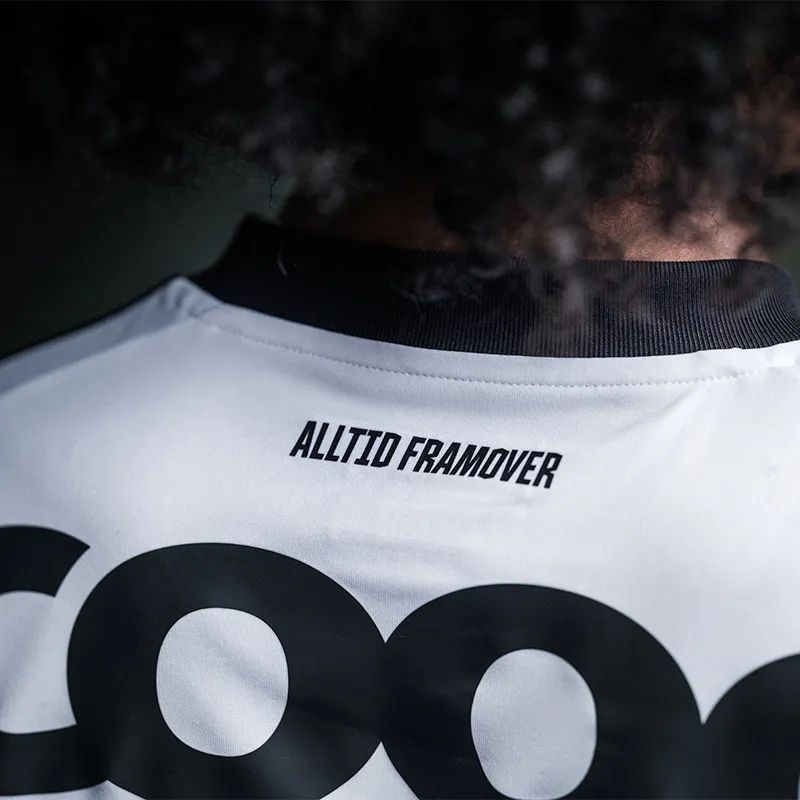 Rosenborg BK voetbalshirts 2024-2025 hebben standaard adidas template