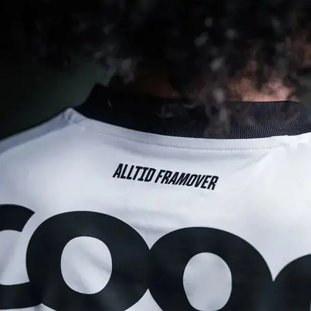 Rosenborg BK voetbalshirts 2024-2025 hebben standaard adidas template