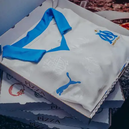 Olympique Marseille voetbalshirts 2025-2026 geïnspireerd door heritage en tifosi