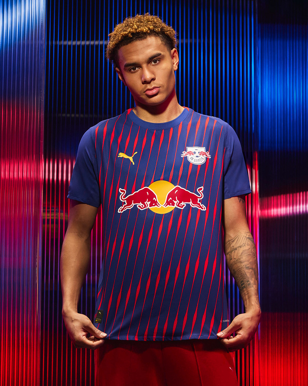 RB Leipzig voetbalshirts 2025-2026 geïnspireerd door opkomst club en LED strepen!