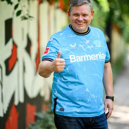 Bayer Leverkusen voetbalshirts 2023-2024