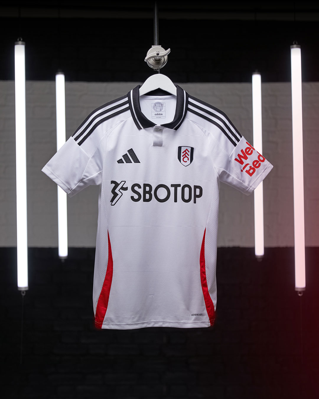 Dit zijn de Fulham voetbalshirts 2024-2025