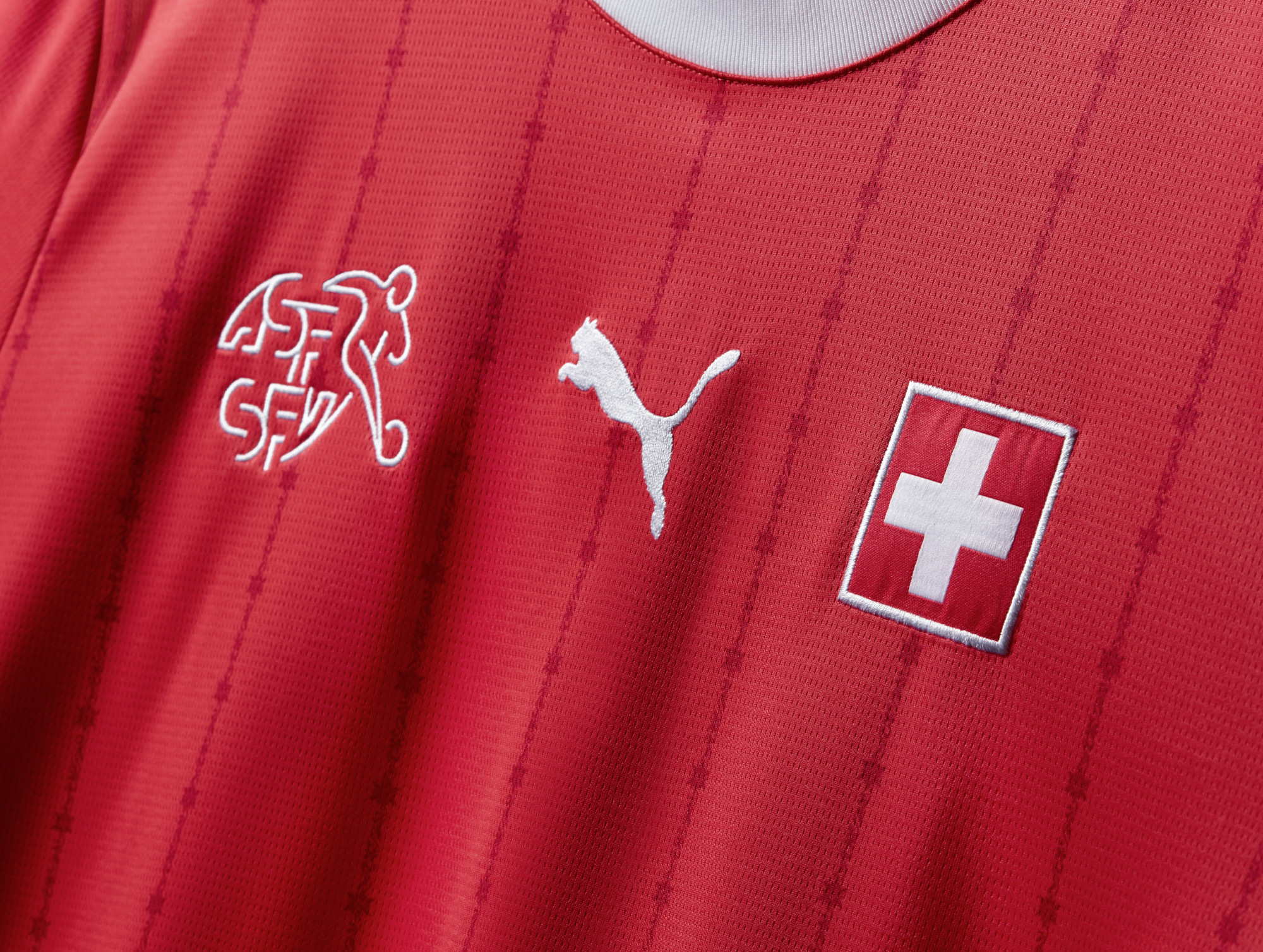 Zwitserland EK 2024 voetbalshirts geïnspireerd door edelweiss en Jungfraujoch